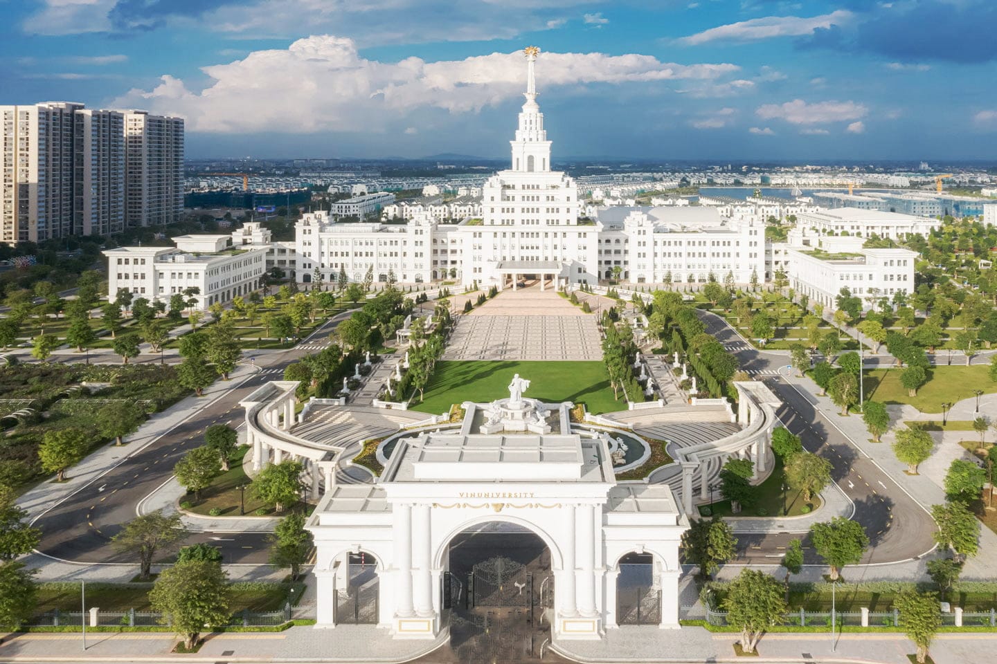 Học viên BKSTAR nhận học bổng 85% ngành Kỹ thuật Điện tại Đại học VinUniversity